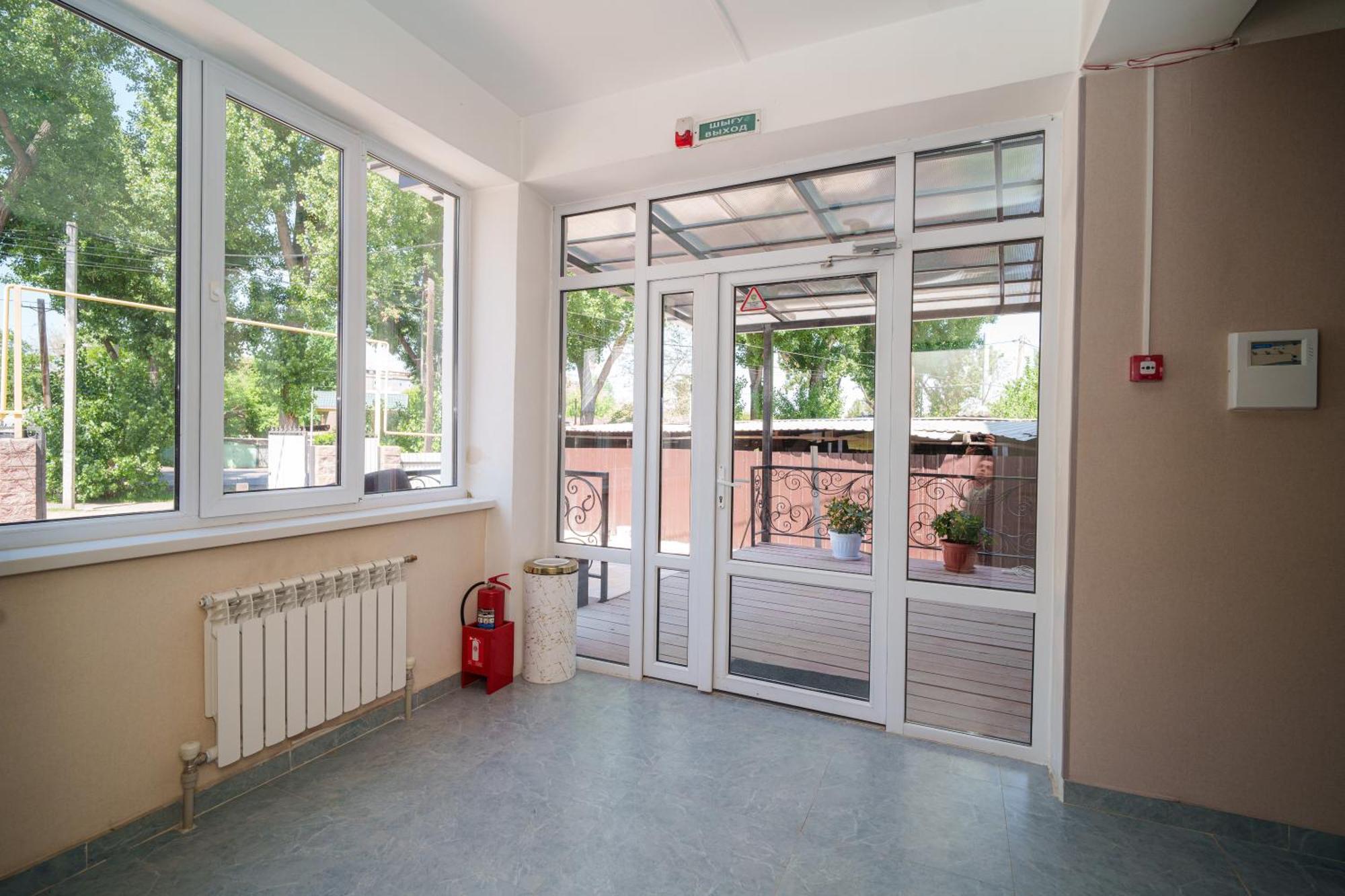Hotel 33 Almati Kültér fotó